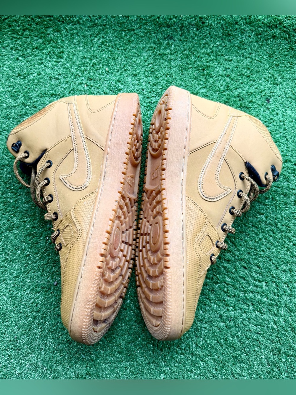 Nike Court Borough Mid Winter Wheat Gum Sneakers Men's US 11 AA0547-700